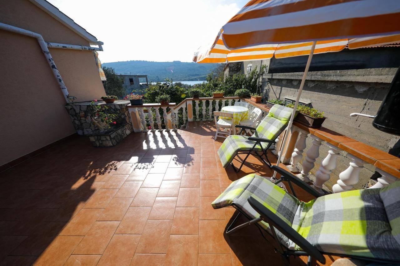 Apartments With A Parking Space Brbinj, Dugi Otok - 8160 المظهر الخارجي الصورة