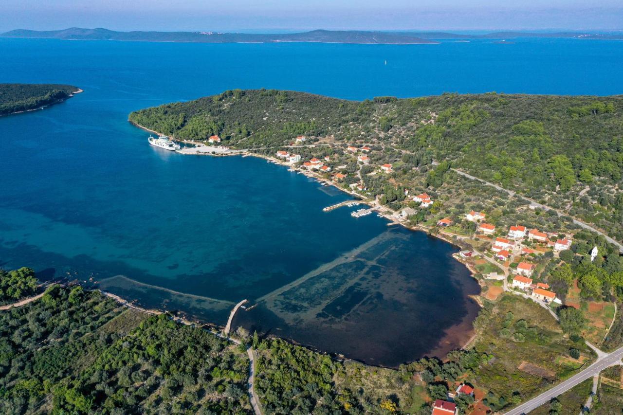 Apartments With A Parking Space Brbinj, Dugi Otok - 8160 المظهر الخارجي الصورة