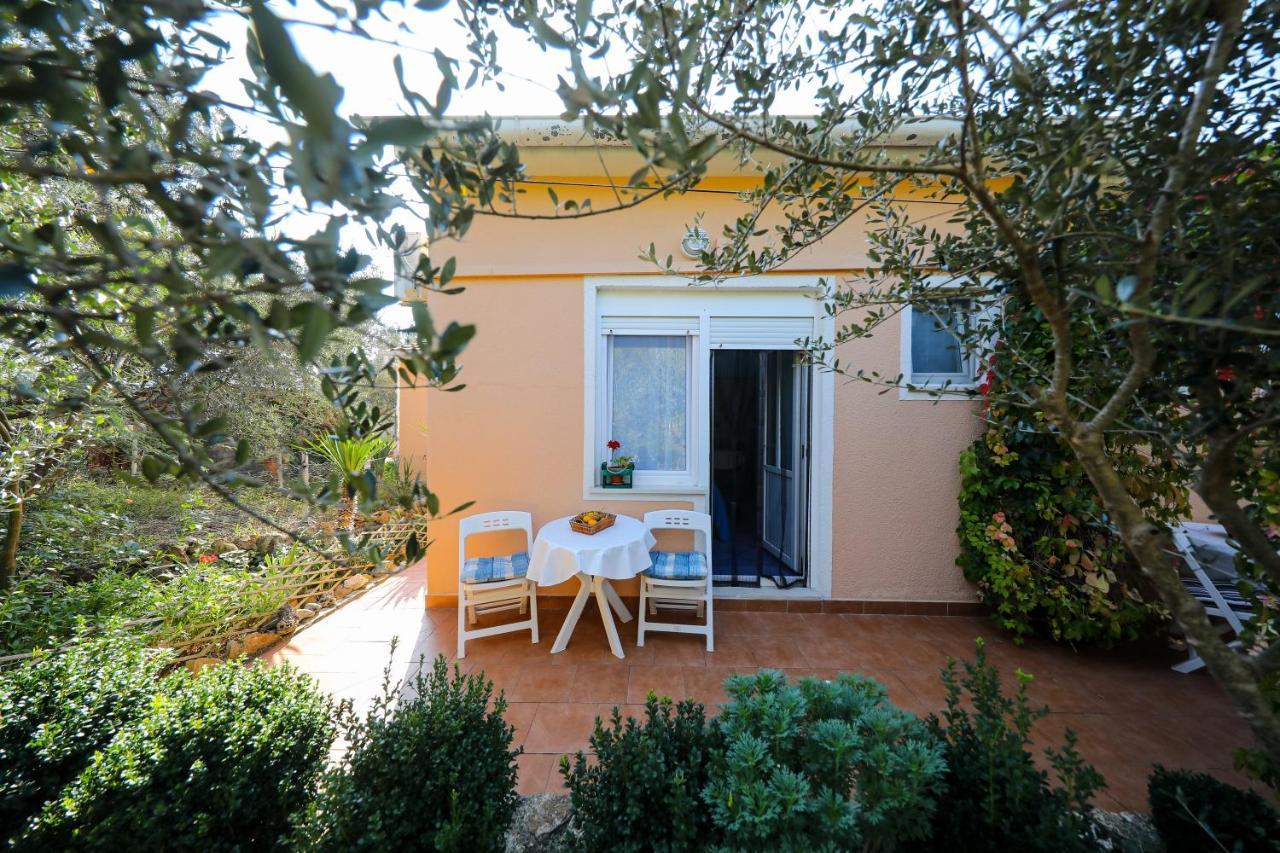 Apartments With A Parking Space Brbinj, Dugi Otok - 8160 المظهر الخارجي الصورة