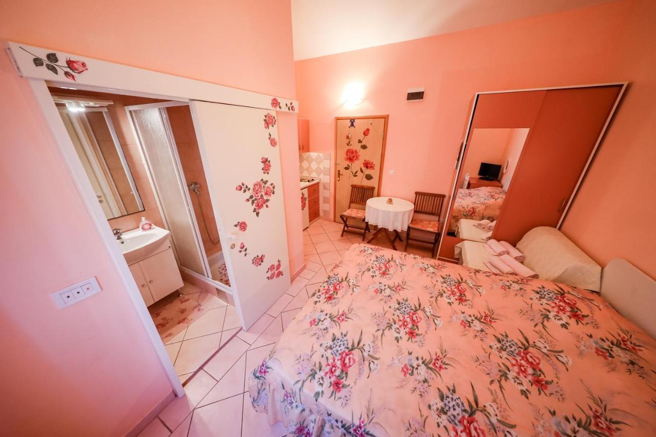 Apartments With A Parking Space Brbinj, Dugi Otok - 8160 المظهر الخارجي الصورة