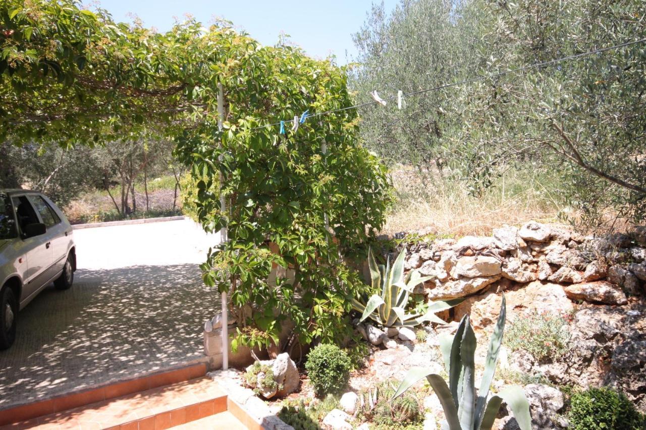 Apartments With A Parking Space Brbinj, Dugi Otok - 8160 المظهر الخارجي الصورة